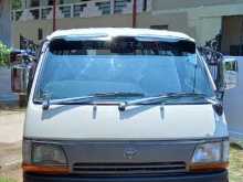 Toyota Dolphin LH113 1995 Van