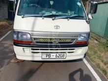 Toyota Dolphin LH 172 2002 Van