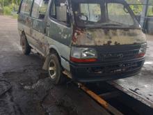 Toyota Dolphin LH 110 1990 Van