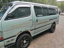 Toyota Dolphin LH172 2000 Van