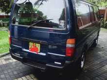 Toyota Dolphin 2003 Van