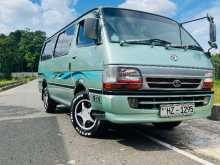 Toyota Dolphin Supercaster 2002 Van