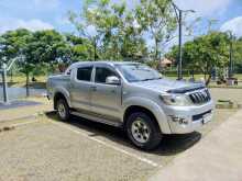 Toyota Double Cab Turbo 2 5L 2011 SUV