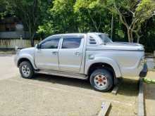 https://riyasewana.com/uploads/toyota-double-cab-711594222422.jpg