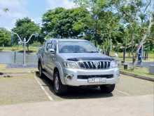 https://riyasewana.com/uploads/toyota-double-cab-711594222493.jpg
