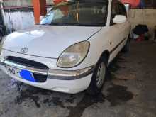 Toyota Duet 2000 Car