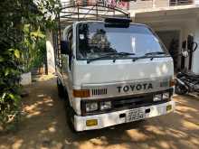 Toyota Dyna 10 5 2000 Lorry