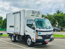 Toyota Dyna 10 5 Freezer Body 2011 Lorry