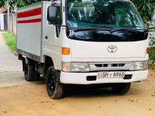 Toyota Dyna 2000 Lorry