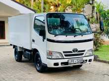 Toyota Dyna 2013 Lorry