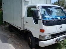 Toyota Dyna 14 6 1998 Lorry