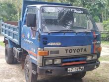 Toyota Dyna 1990 Lorry