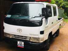 Toyota Dyna 1986 Crew Cab
