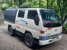 Toyota Dyna 2000 Crew Cab