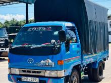 Toyota Dyna 2003 Lorry