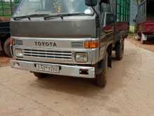 Toyota Dyna 1987 Lorry