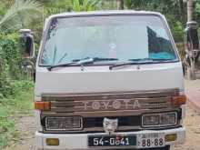 Toyota Dyna 1988 Crew Cab