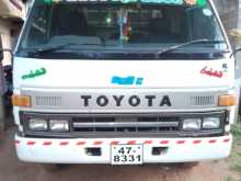 https://riyasewana.com/uploads/toyota-dyna-1989-215210112301.jpg