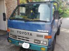 https://riyasewana.com/uploads/toyota-dyna-1992-817340812441.jpg