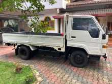 https://riyasewana.com/uploads/toyota-dyna-1994-2221045112694.jpg