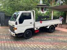 https://riyasewana.com/uploads/toyota-dyna-1994-2221045113002.jpg