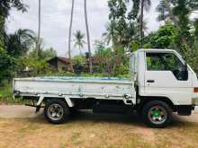 https://riyasewana.com/uploads/toyota-dyna-1995-306374612922.jpg