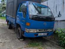 Toyota Dyna 2000 Lorry