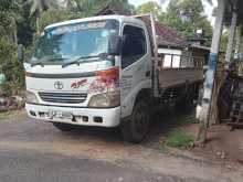 Toyota Dyna 2002 Lorry