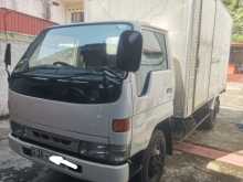 Toyota Dyna 2004 Lorry