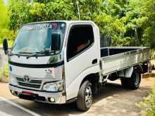 https://riyasewana.com/uploads/toyota-dyna-2005-1113402712383.jpg