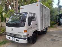 Toyota Dyna 2000 Lorry