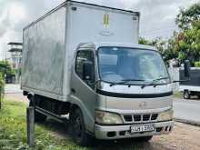 Toyota Dyna 2004 Lorry