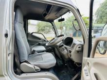 https://riyasewana.com/uploads/toyota-dyna-2415191624012.jpg