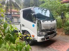 https://riyasewana.com/uploads/toyota-dyna-2711580710612.jpg