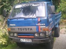 Toyota Dyna 1990 Lorry