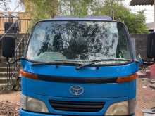 Toyota Dyna 2000 Crew Cab