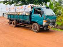 Toyota Dyna 350 Palal 1994 Lorry