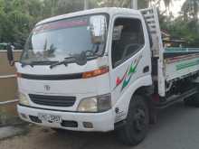 Toyota Dyna 350 1999 Lorry