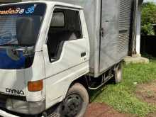 Toyota Dyna 2002 Lorry