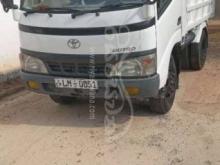 Toyota Dyna Dutro 2003 Lorry