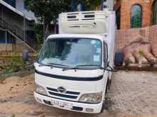 Toyota Dyna Freezer 10 5 2006 Lorry