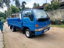 Toyota Dyna Justlow 2000 Lorry