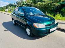Toyota Echo Platz 1999 Car