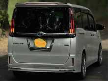 Toyota Esquire 2014 Van