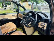 https://riyasewana.com/uploads/toyota-esquire-159221124212.jpg