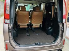 https://riyasewana.com/uploads/toyota-esquire-159221124753.jpg