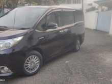 https://riyasewana.com/uploads/toyota-esquire-18181156872.jpg