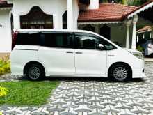 https://riyasewana.com/uploads/toyota-esquire-2015-49083612994.jpg