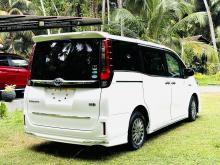 https://riyasewana.com/uploads/toyota-esquire-29211017156.jpg