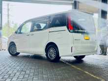 https://riyasewana.com/uploads/toyota-esquire-9100517374.jpg